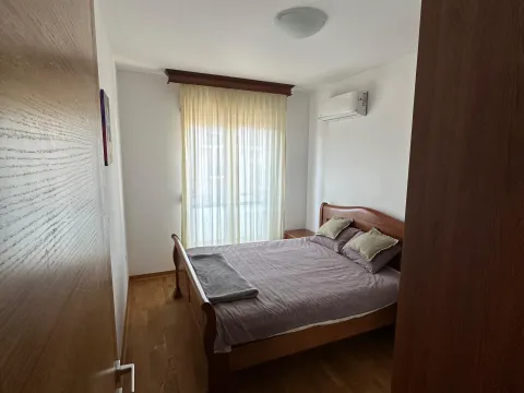 Izdavanje, dvosoban stan, 64m², City Kvart, Podgorica - image 11