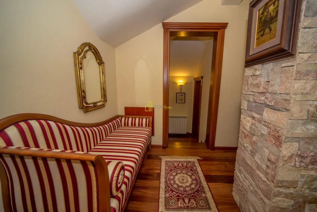 Rent, house, 168m², Cetinje, Crna Gora