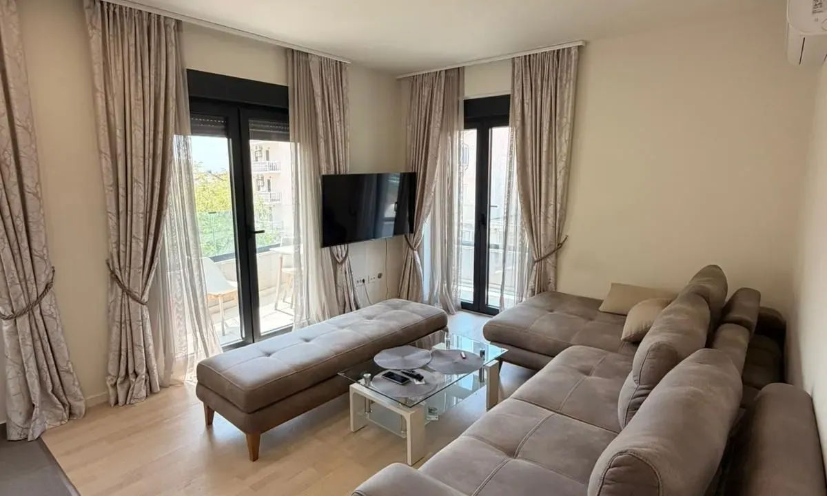 Sale, two bedroom apartment, 63m², Centar, Budva