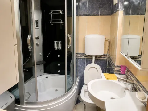 Izdavanje, jednosoban stan, 65m², Blok 5, Podgorica - image 5