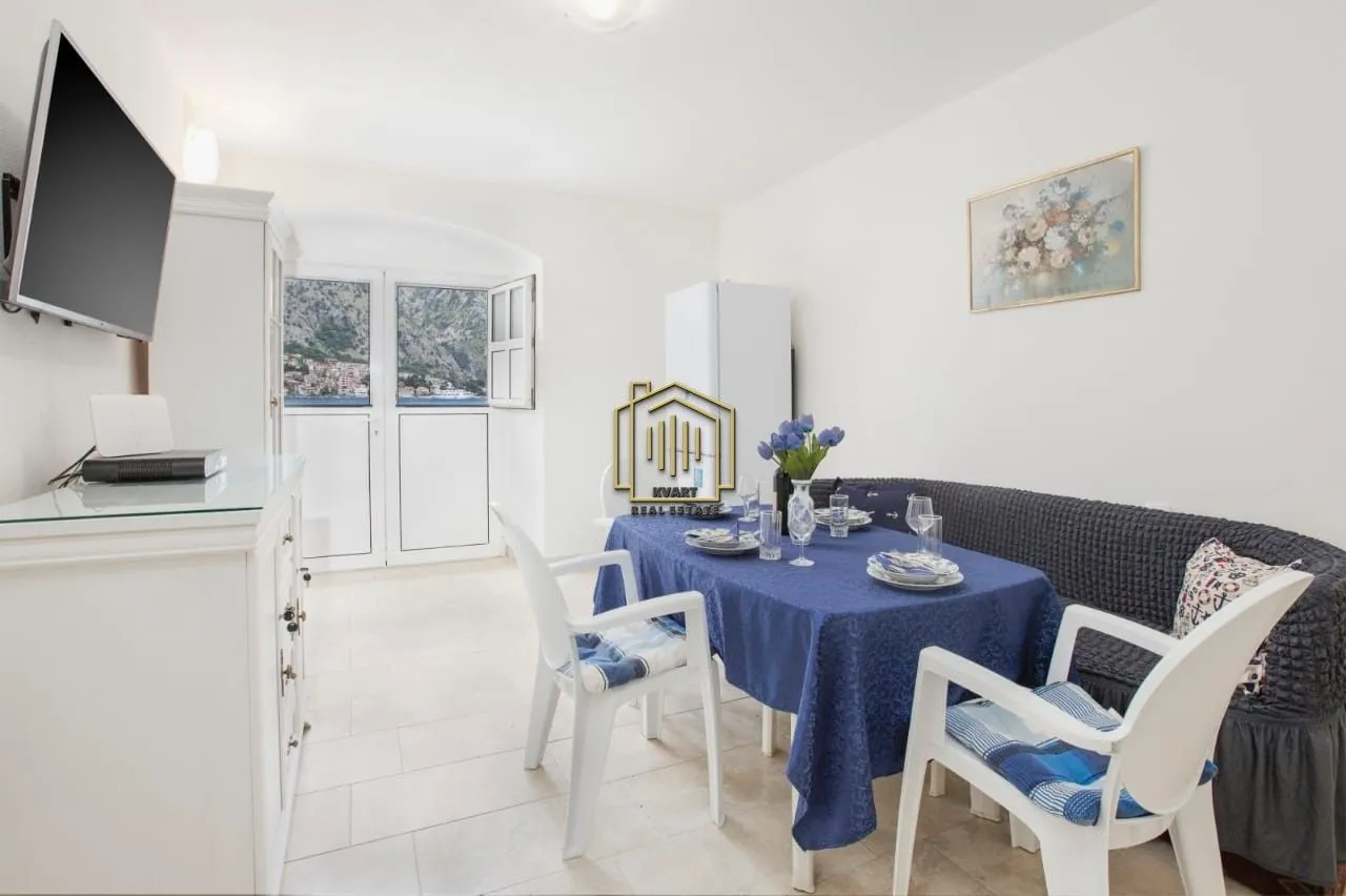 Rent, two bedroom apartment, 80m², Muo, Kotor