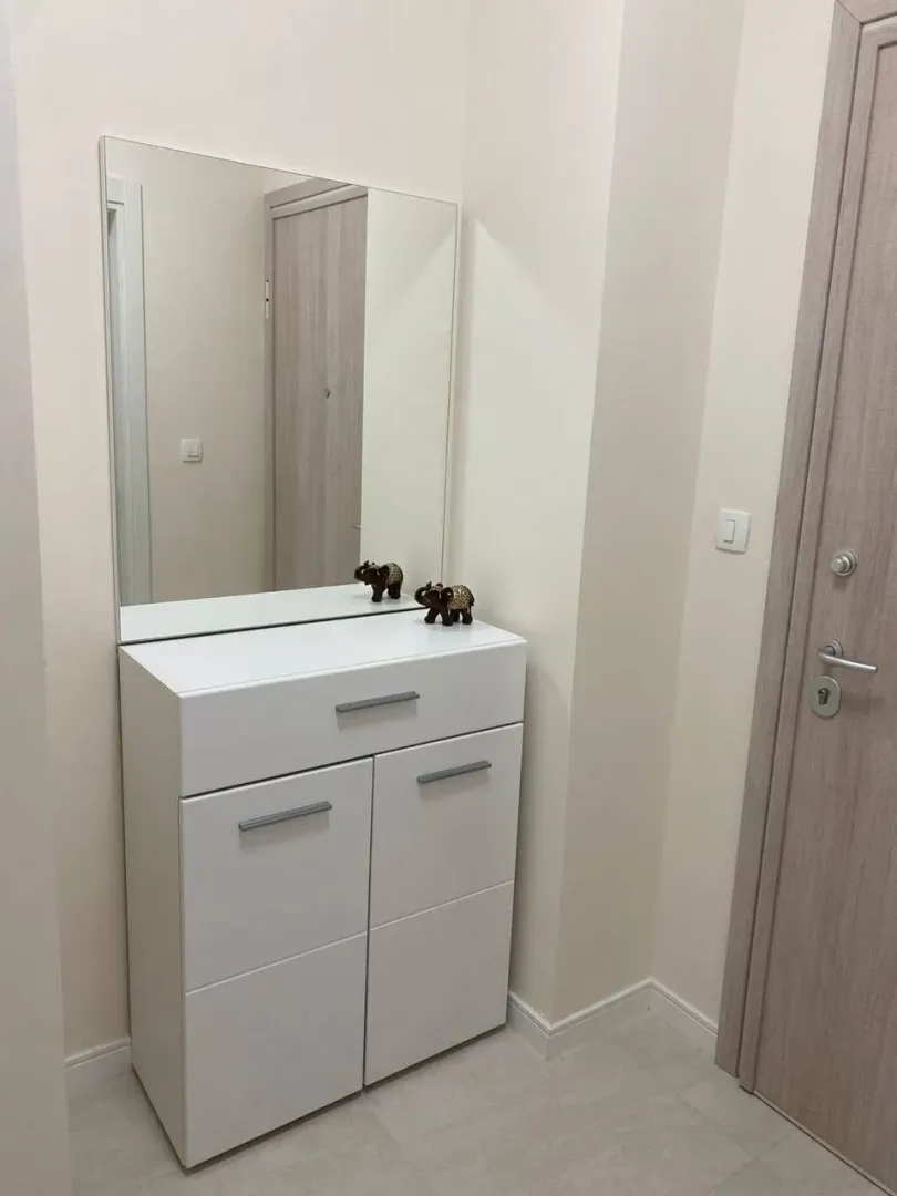 Izdavanje, dvosoban stan, 70m², Central Point, Podgorica