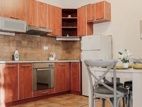 Sale, one bedroom apartment, 65m², Risan, Kotor - image 8