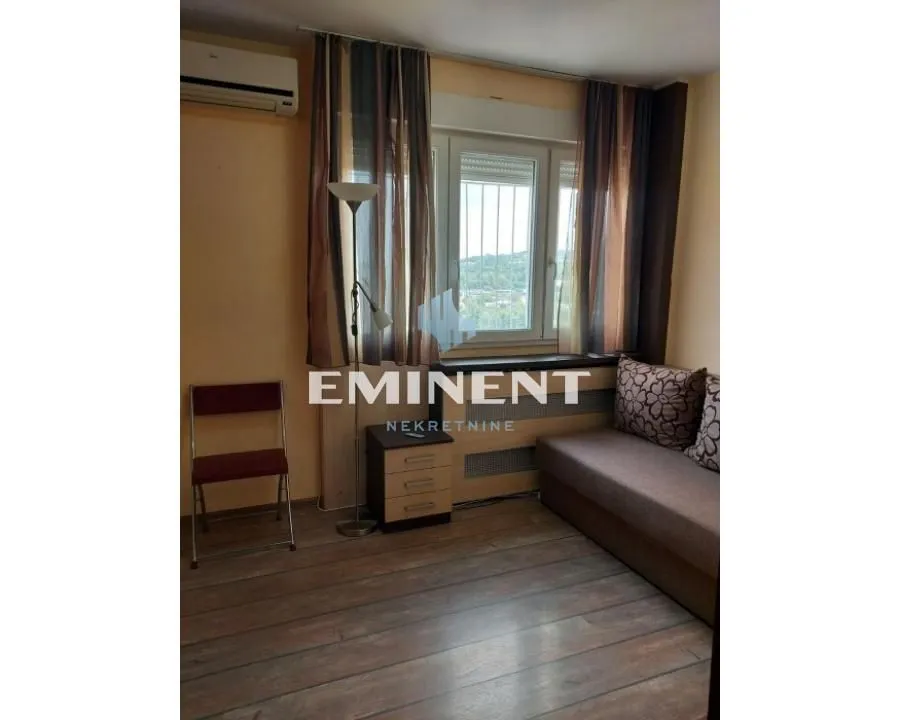 Izdavanje, četvorosoban stan, 115m², Hala Pionir, Palilula Sve Podlokacije