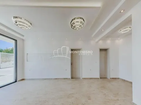 Prodaja, kuća, 365m², Centar, Bar - image 9
