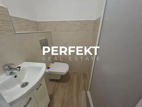 Izdavanje, poslovni prostor, 49m², Centar, Pančevo - image 10