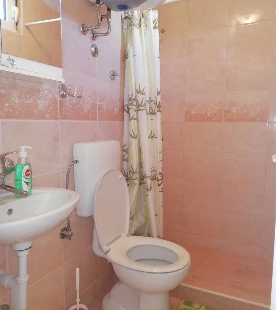 Izdavanje, jednosoban stan, 30m², Radovići, Tivat
