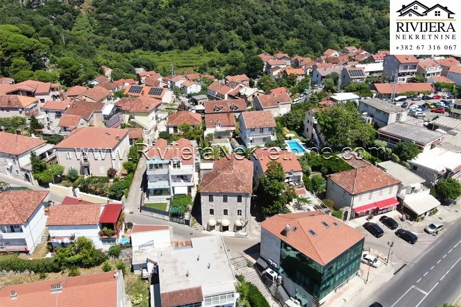 Prodaja, dvosoban stan, 93m², Centar, Herceg Novi