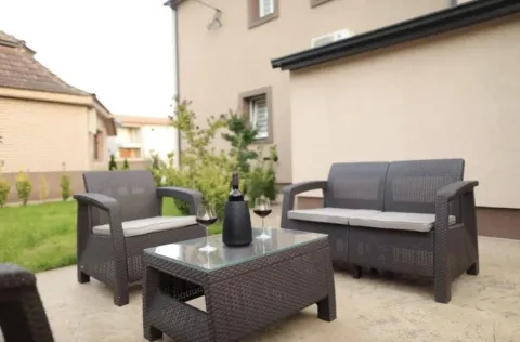 Rent, house, 250m², Tološi, Podgorica - image 5