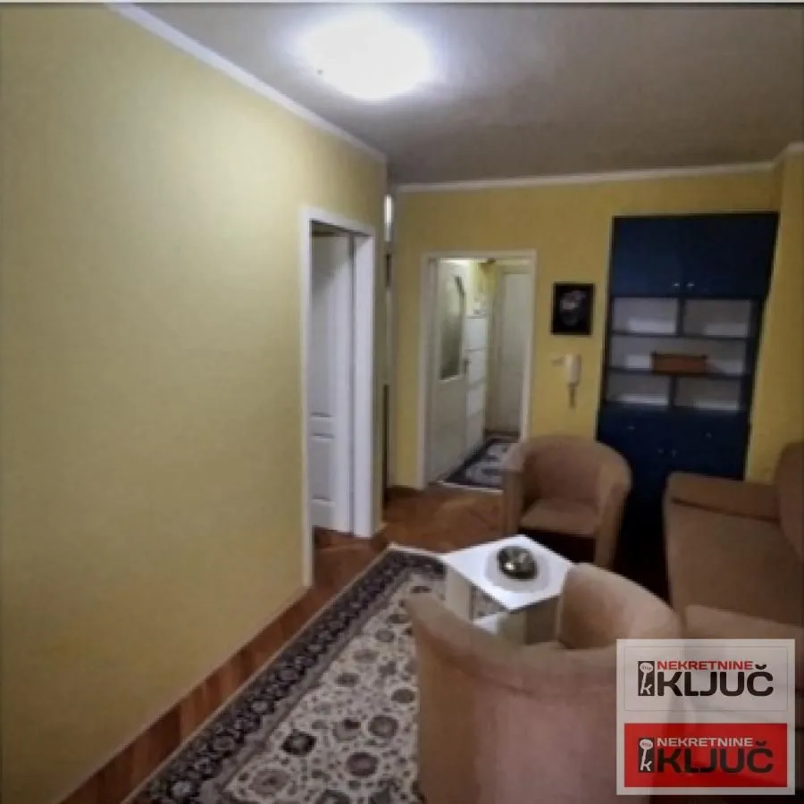 Izdavanje, jednosoban stan, 40m², Grbavica, Novi Sad Sve Podlokacije