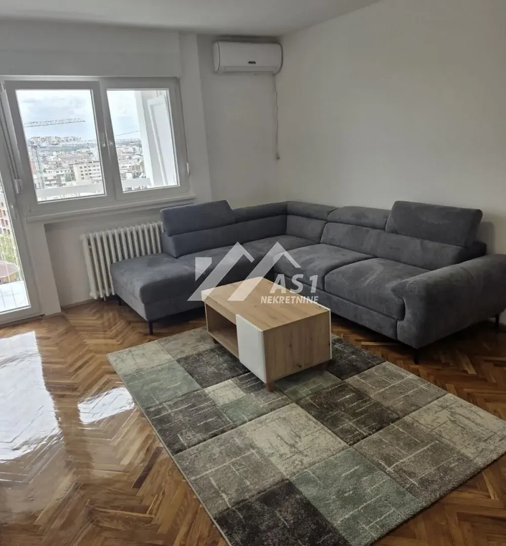 Izdavanje, trosoban stan, 68m², Kej, Novi Sad Sve Podlokacije