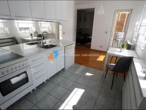 Izdavanje, četvorosoban stan, 130m², Savski Venac, Beograd - image 8