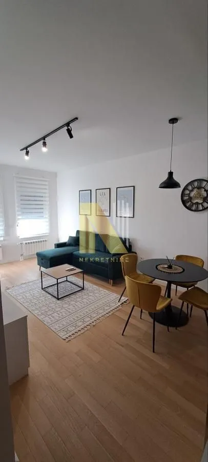 Izdavanje, jednosoban stan, 42m², Salajka, Novi Sad Sve Podlokacije