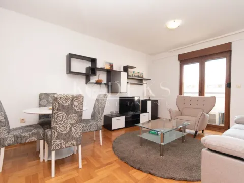 Izdavanje, trosoban stan, 71m², Stari Aerodrom, Podgorica - image 11