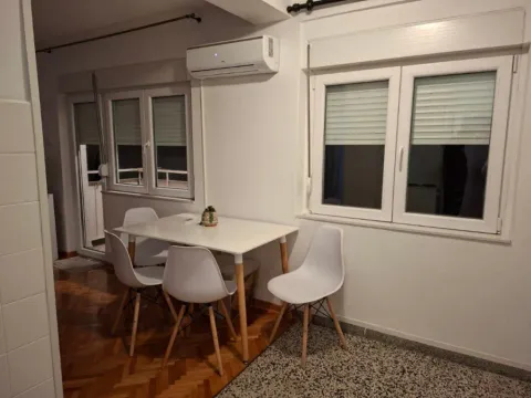 Izdavanje, dvosoban stan, 60m², Dobrota, Kotor - image 11