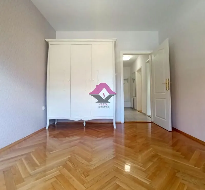 Izdavanje, trosoban stan, 70m², Bulevar Oslobodjenja, Novi Sad Sve Podlokacije