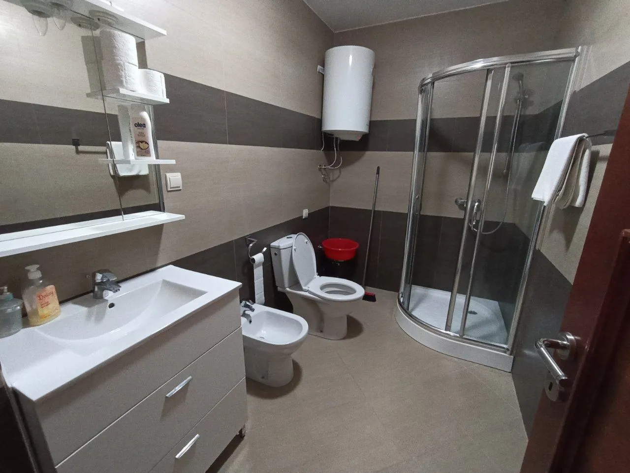 Izdavanje, jednosoban stan, 45m², Dobra Voda, Budva
