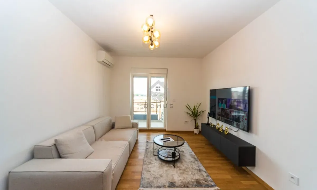 Izdavanje, dvosoban stan, 70m², Stari Aerodrom, Podgorica