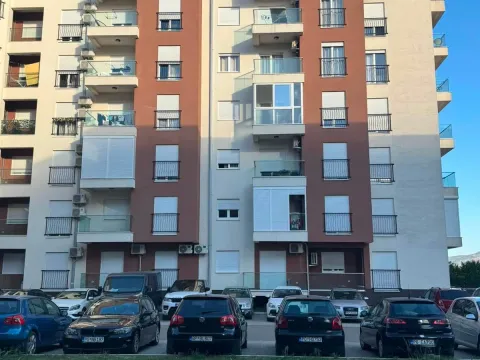 Rent, two bedroom apartment, 62m², Stari Aerodrom, Podgorica - image 9