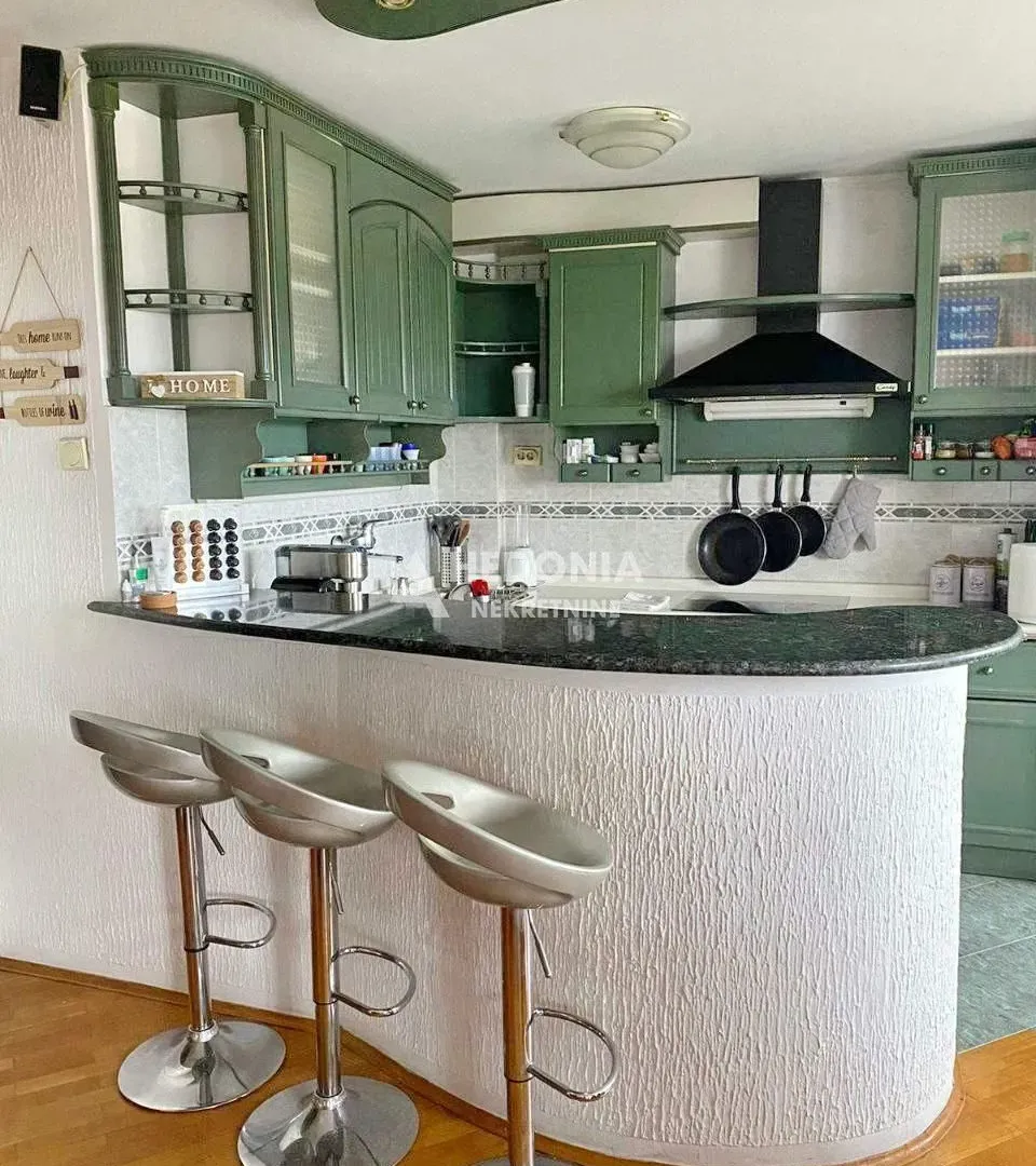 Prodaja, dvosoban stan, 58m², Novi Beograd Blok 28, Novi Beograd Sve Podlokacije