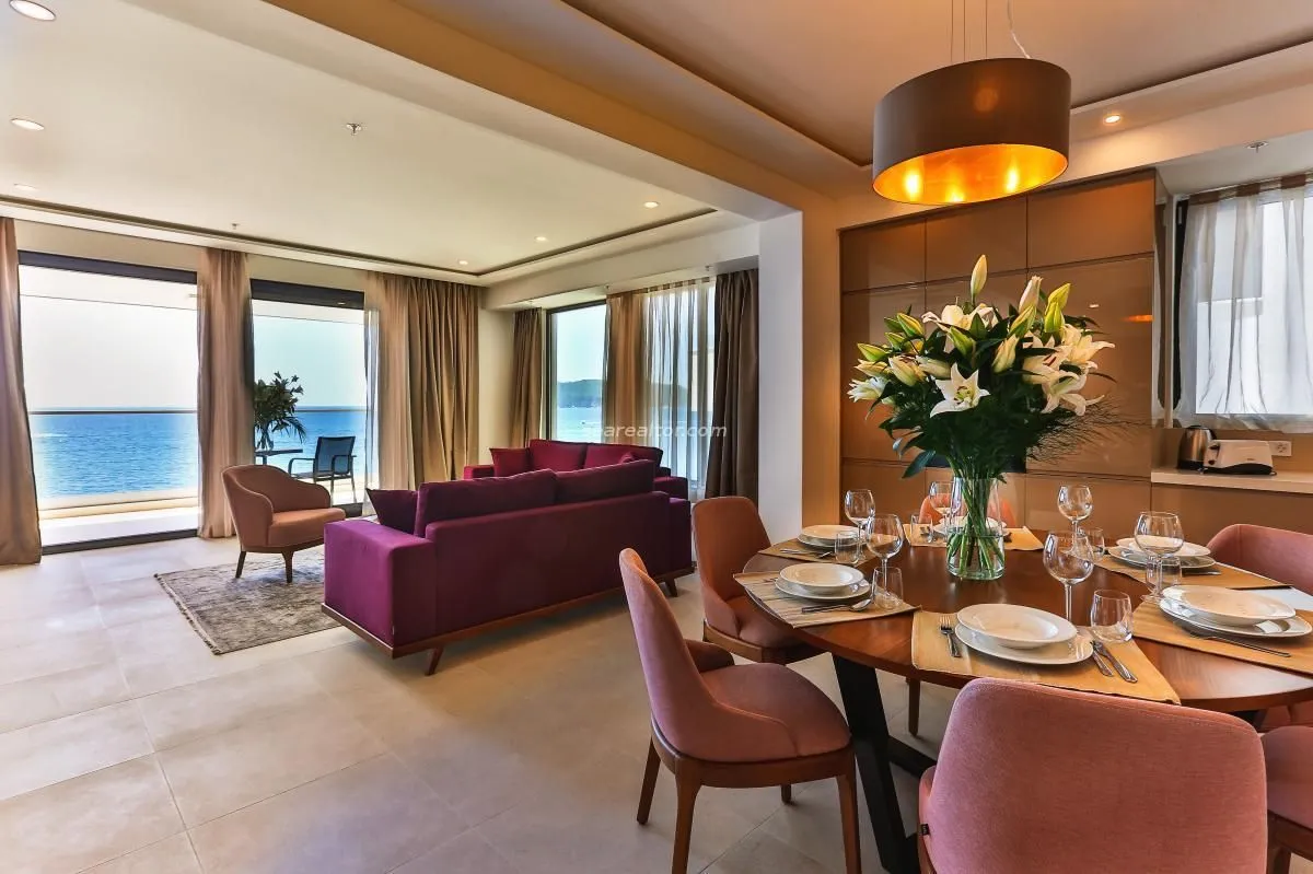 Prodaja, dvosoban stan, 107m², Bečići, Budva