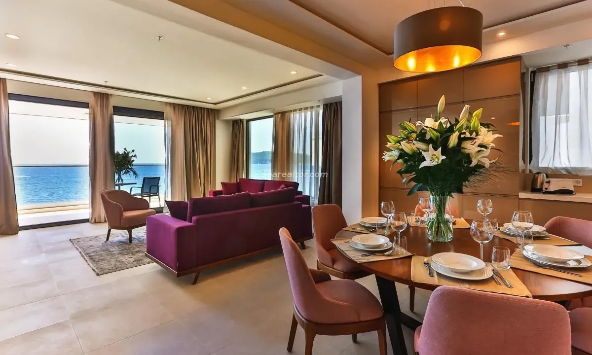 Sale, two bedroom apartment, 107m², Bečići, Budva