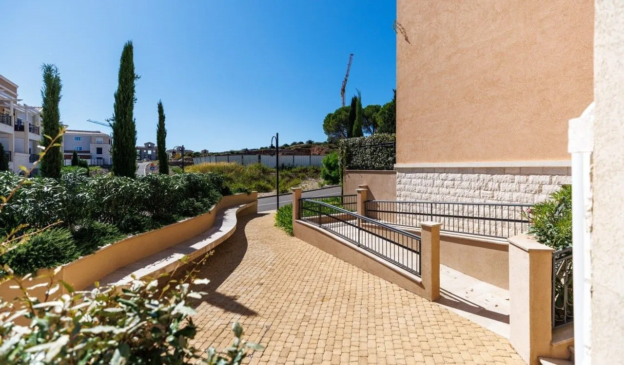 Prodaja, jednosoban stan, 50m², Luštica Bay, Tivat