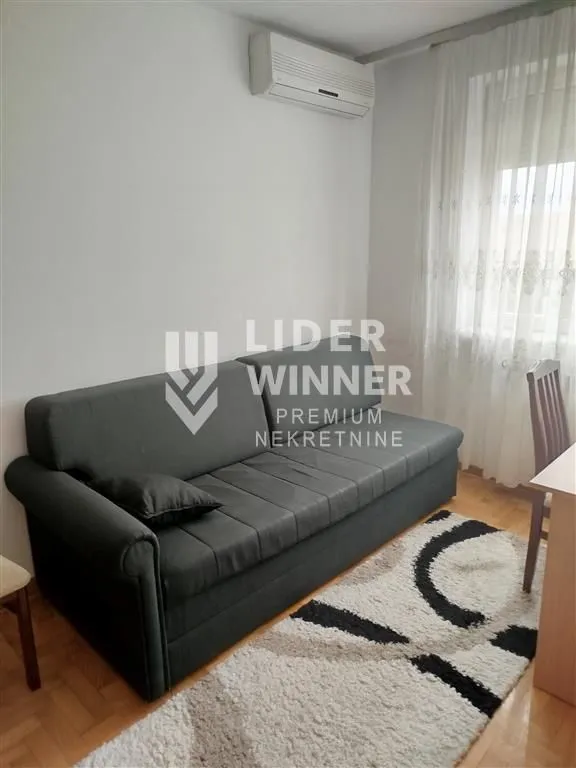 Rent, three bedroom apartment, 67m², Savski Venac, Beograd