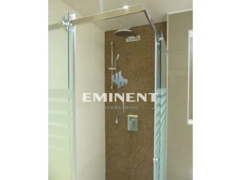 Izdavanje, trosoban stan, 70m², Uciteljsko Naselje, Zvezdara Sve Podlokacije - image 9