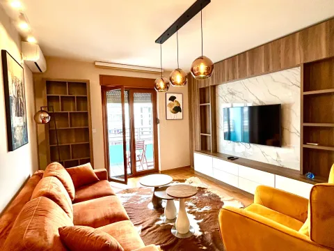Izdavanje, dvosoban stan, 55m², Preko Morače, Podgorica - image 2