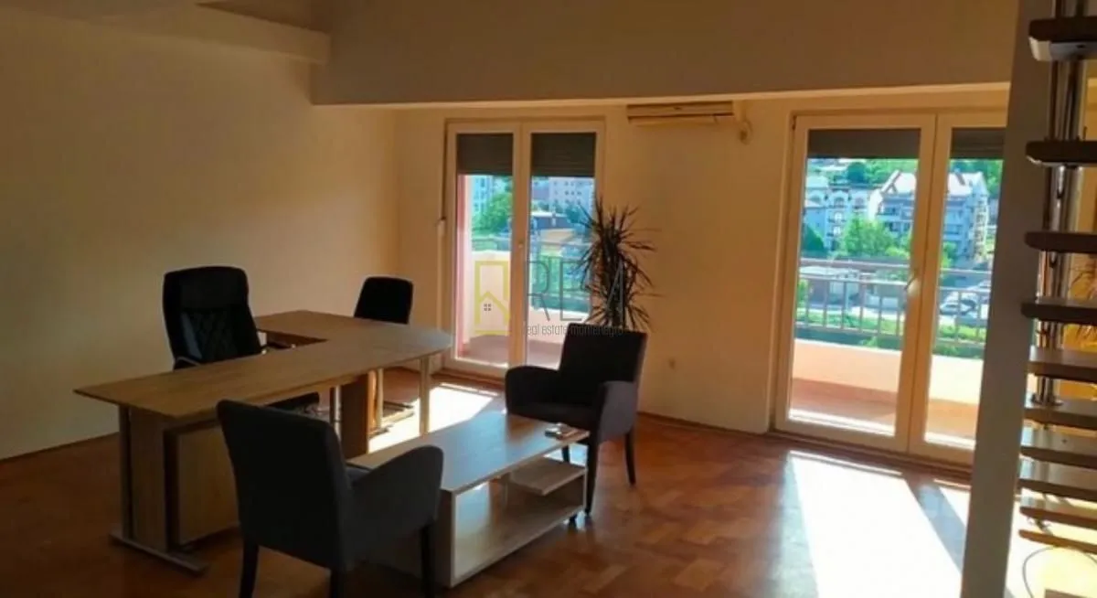 Izdavanje, dvosoban stan, 77m², Zagorič, Podgorica