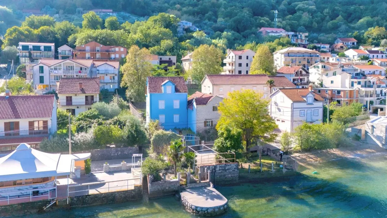 Sale, house, 300m², Stoliv, Kotor