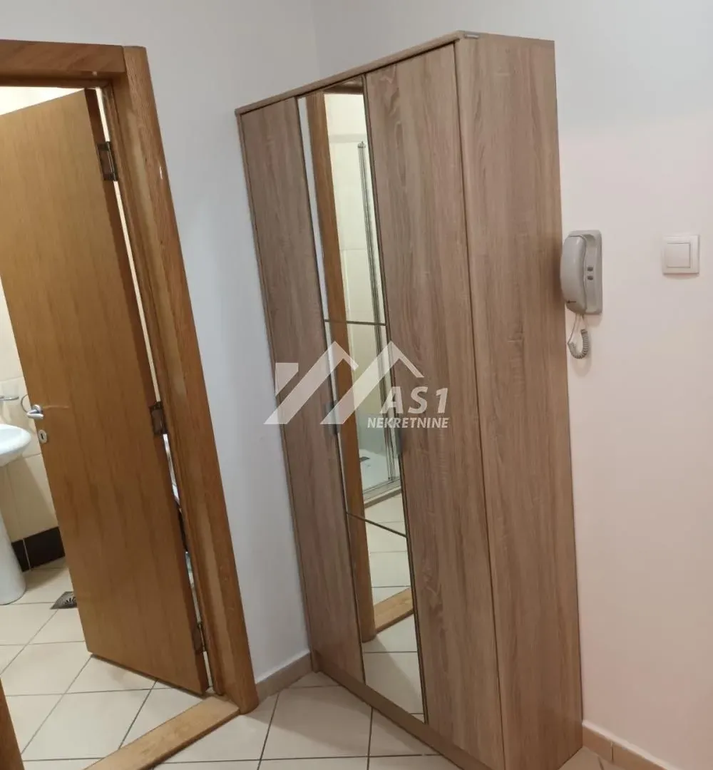 Izdavanje, dvosoban stan, 50m², Novi Sad Sve Podlokacije, Novi Sad