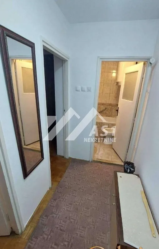 Izdavanje, dvosoban stan, 42m², Sajam, Novi Sad Sve Podlokacije