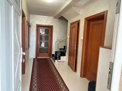 Rent, house, 220m², Konik, Podgorica - image 10