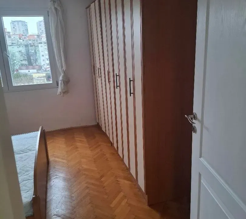 Izdavanje, jednosoban stan, 42m², Drač, Podgorica