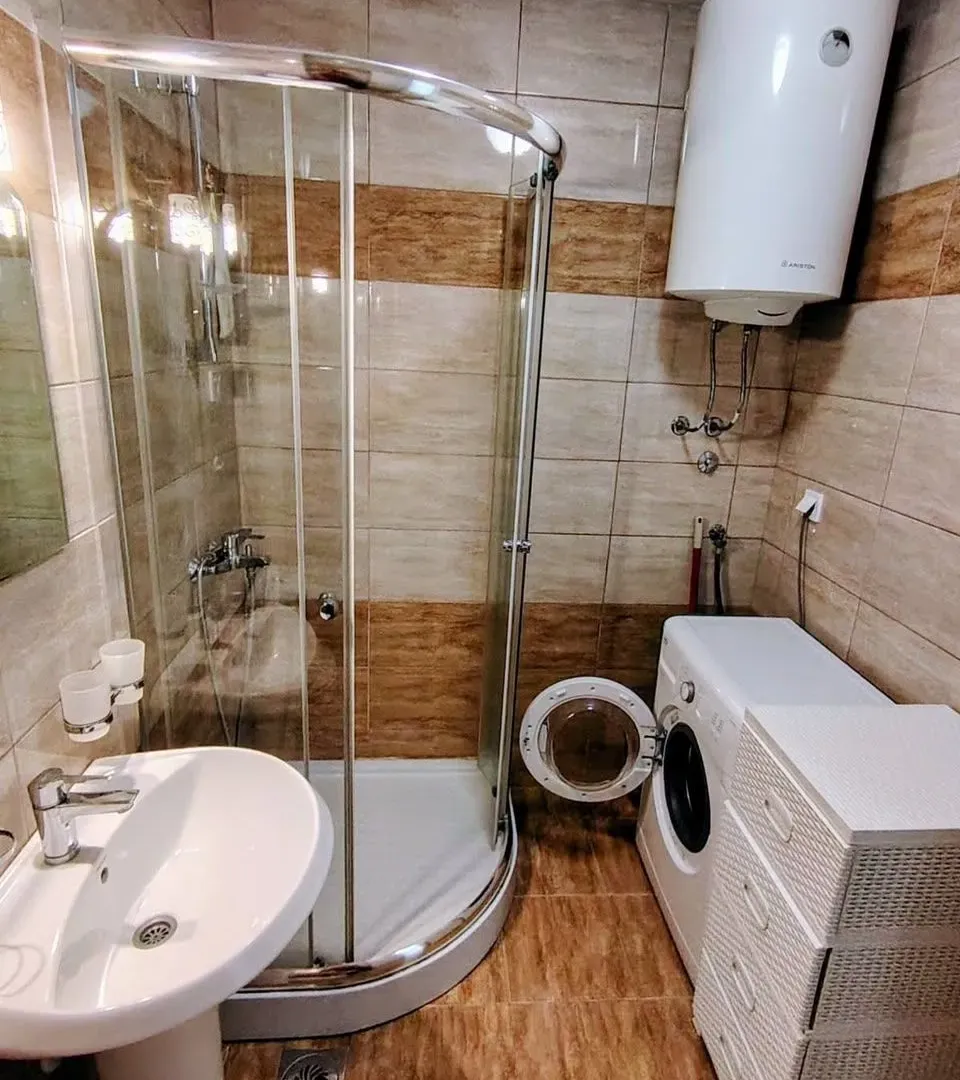 Rent, two bedroom apartment, 55m², Maslinjak, Budva
