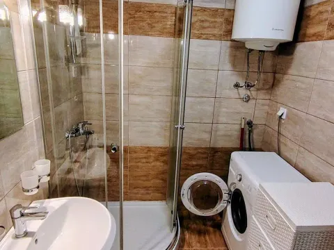 Rent, two bedroom apartment, 55m², Maslinjak, Budva - image 7