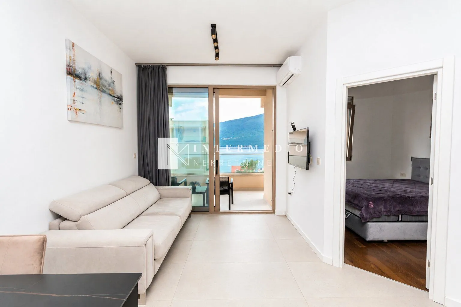 Prodaja, jednosoban stan, 49m², Baošići, Herceg Novi
