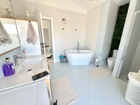 Prodaja, kuća, 315m², Dobra Voda, Budva - image 14