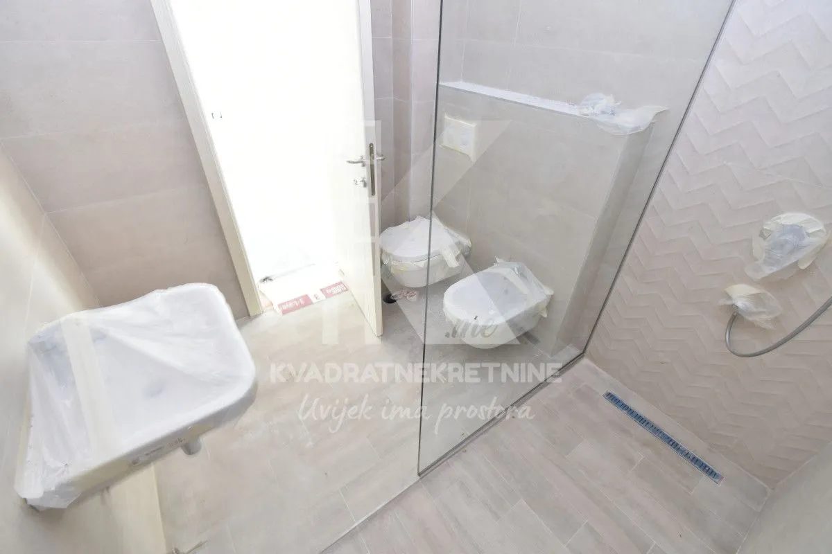 Prodaja, trosoban stan, 132m², Gornja Gorica, Podgorica
