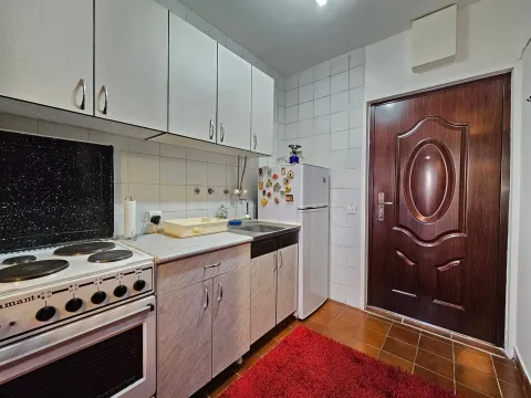 Izdavanje, garsonjera, 32m², Centar, Bar - image 8