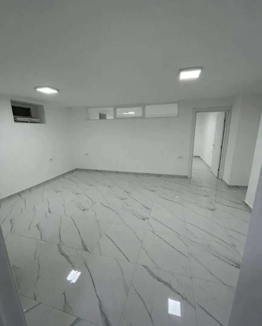 Izdavanje, poslovni prostor, 45m², Centar, Podgorica