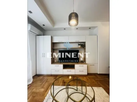 Rent, two bedroom apartment, 43m², Vračar Sve Podlokacije, Beograd - image 3