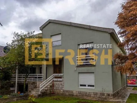 Izdavanje, kuća, 250m², Stari Aerodrom, Podgorica - image 1