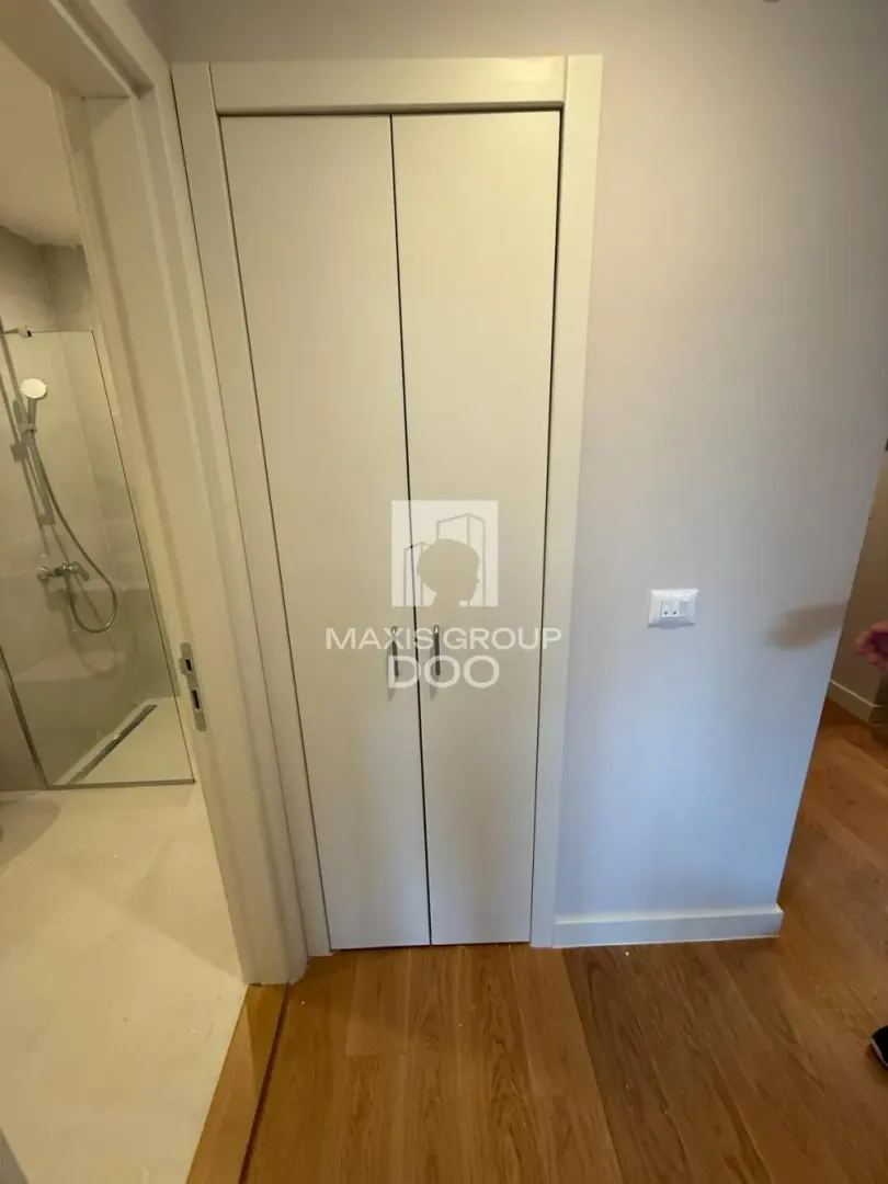 Izdavanje, dvosoban stan, 54m², Savski Venac, Beograd