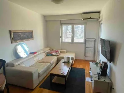 Rent, one bedroom apartment, 36m², City Kvart, Podgorica - image 1