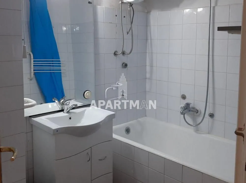 Izdavanje, četvorosoban stan, 102m², Vračar Centar, Vračar Sve Podlokacije