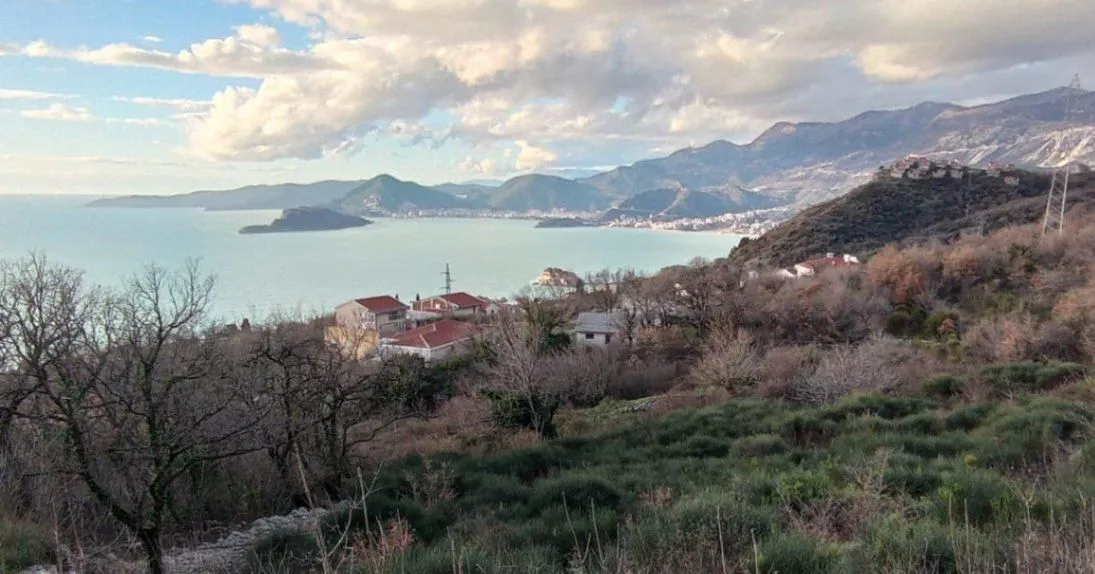 Prodaja, plac, 2810m², Blizikuće, Budva
