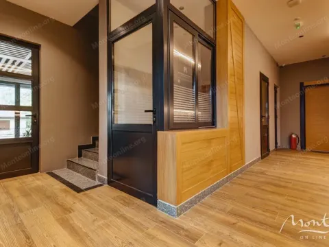 Sale, one bedroom apartment, 45m², Kolašin, Crna Gora - image 11